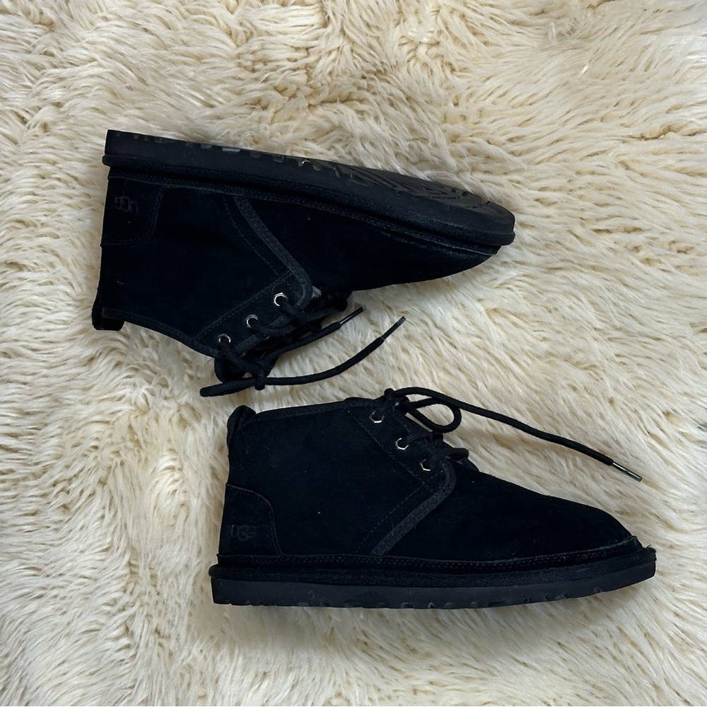 UGG® Neumel for Men |
Lace-Up Casual Shoes - Picture 4 of 10